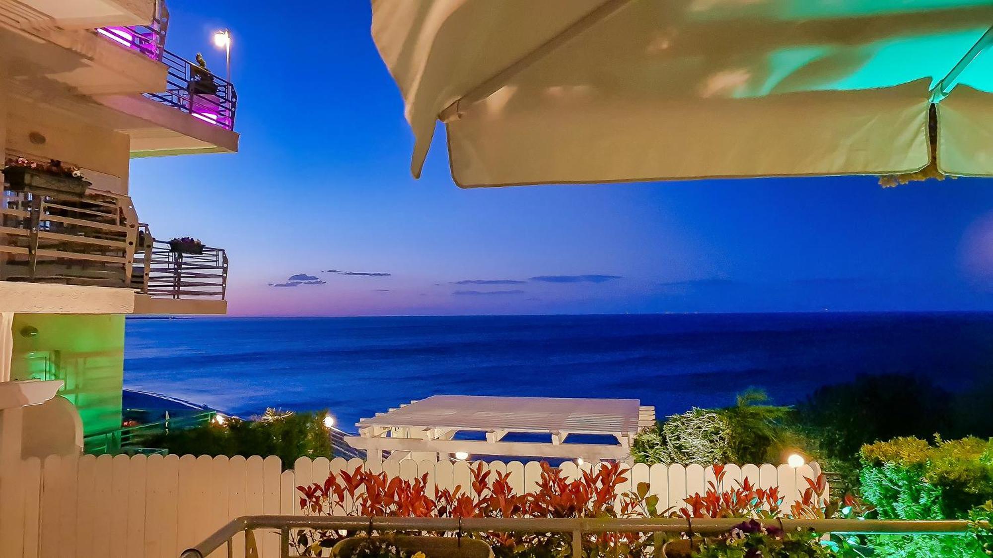 Panorama Suites & Spa - Adults Only Стомио Экстерьер фото